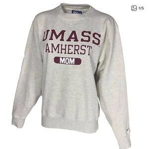 Umass Amherst Mom Crew Neck